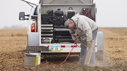 431x243_10642_4022-farmer-equipment-maintenance
